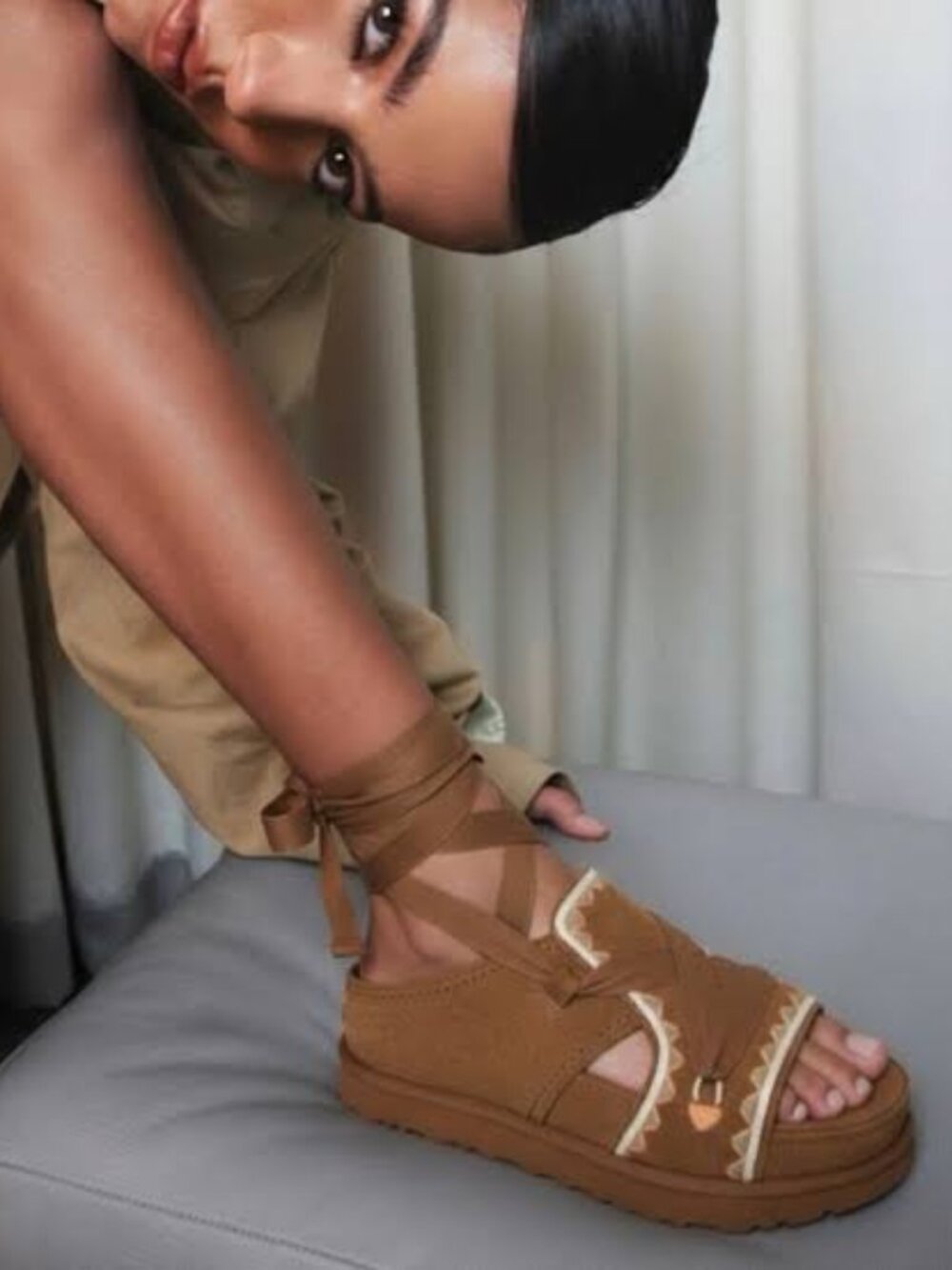 UGG Goldenstar Hi Artistitch Sandals - Picture 2 of 7